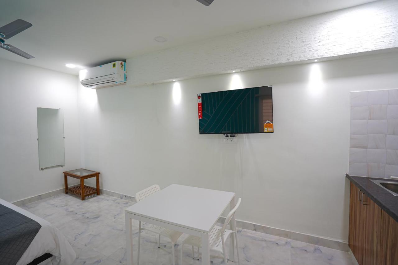 Mahasri Studio Apartments- Brand New Fully Furnished Air Conditioned Studio Apartments Tirupati Ngoại thất bức ảnh